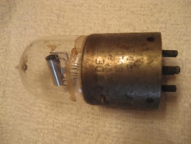 DeForest Audion 4pin tube